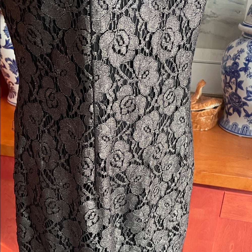 White House Black Market Black Pewter Floral Lace Midi Dress Gold Hues 0 - Picture 6 of 9